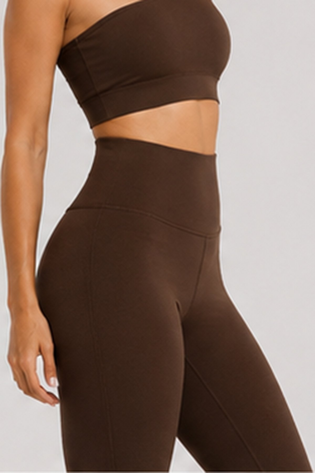 POISE Sculpt Performance Leggings in Deep Mocha
